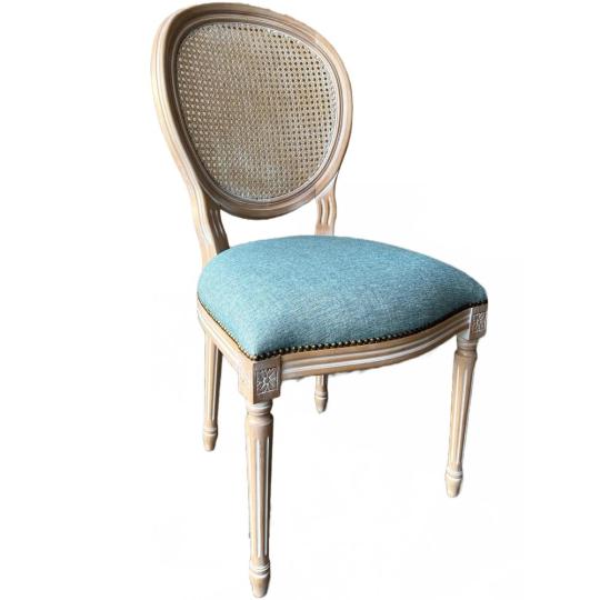 klasicka tyrkysova calunena stolicka elegantna antikovany vintage jedalenska stolicka jedinecna calunena obyvacia miestnost mediteranska toskanska country styl pohodlne stolicky lameridiana interierovy dizajn.jpg